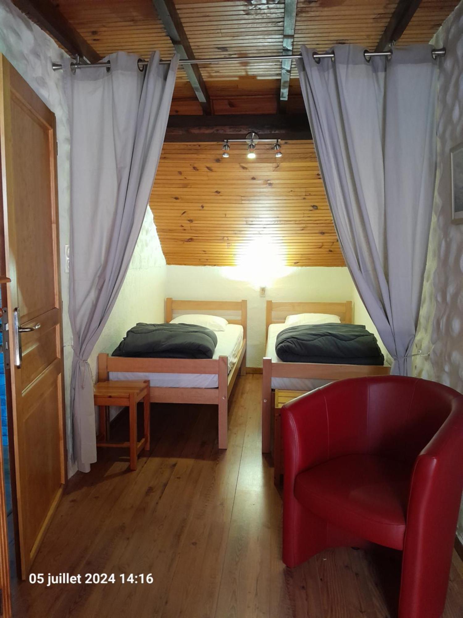 L'Espugue Apartment Gedre Ngoại thất bức ảnh